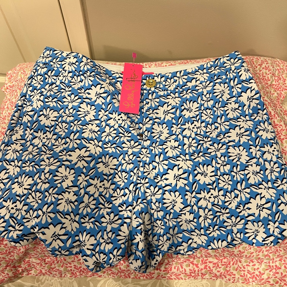 NWT Lilly Pulitzer Buttercup Shorts Lunar Blue Palm Beach Petals 6